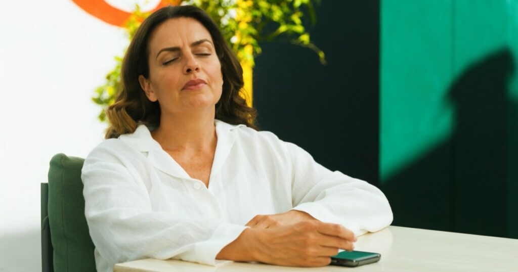 Automatiza tu Negocio en Agosto: que tu PYME Trabaje en Vacaciones