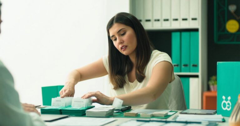 Cómo Gestionar Leads de Clientes Potenciales con un CRM