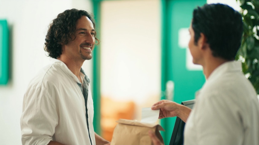 Cliente habitual saludado por su nombre, el objetivo final de automatizar la postventa