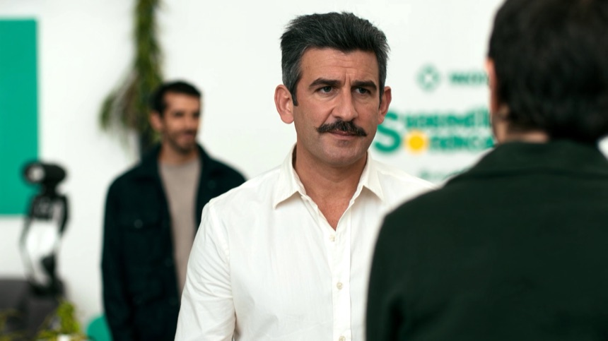 El cliente dice me lo pienso y desvía la mirada en plena conversación de venta